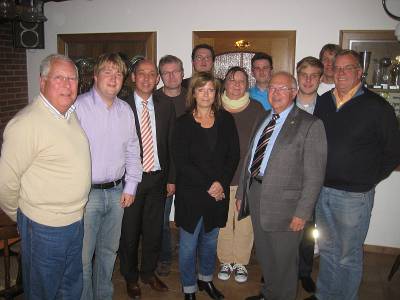 von links nach rechts: Hubert Kosewsky, Sebastian Sehlbach, Gottfried Milde MdL, Richard Latsch, Waltraud Faupel, Matthias Zerfa, Brbel Spengler, Michael Mauersberger, Franz Schn, Maximilian Schimmel, Tobias Altmannsberger und Jochen Kockegei