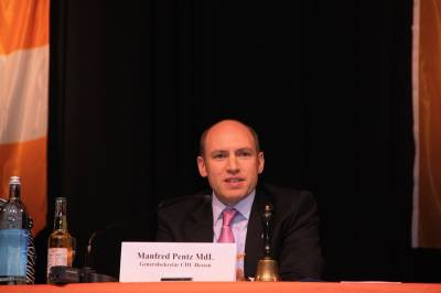 Versammlungsleiter und Generalsekretr der CDU Hessen Manfred Pentz MdL