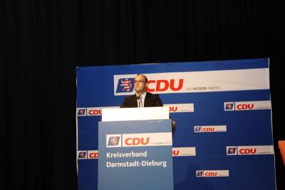 Lutz Khler begrndet als Vorsitzender der Findungskommission den Bewerbervorschlag Dr. Werner Thomas