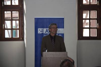 In seinem Gruwort dankte Landratskandidat Dr. Werner Thomas den jungen Leuten fr ihr Engagement und bat sie, so weiterzumachen.