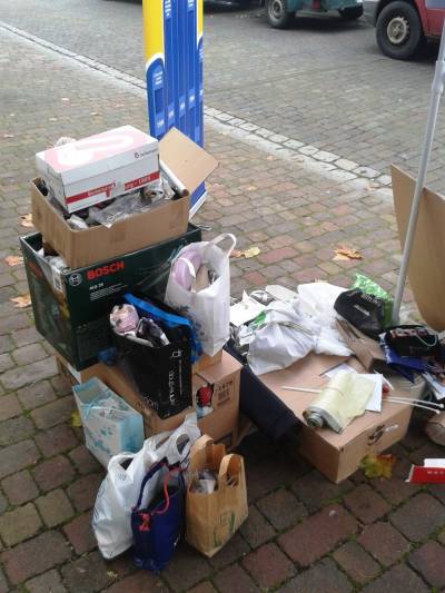 Ein Teil der 1.400 gesammelten Brillen