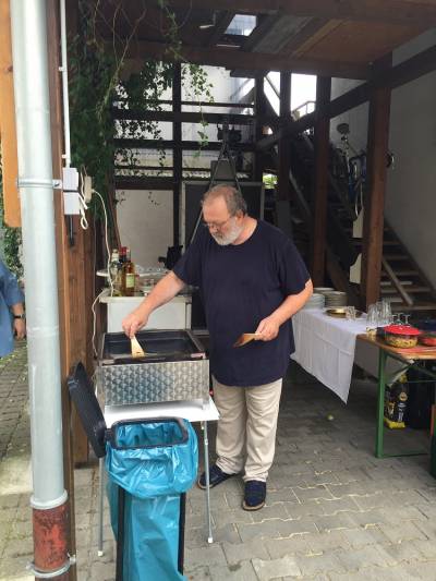 Der Hausherr sorgte fr die Beilagen.